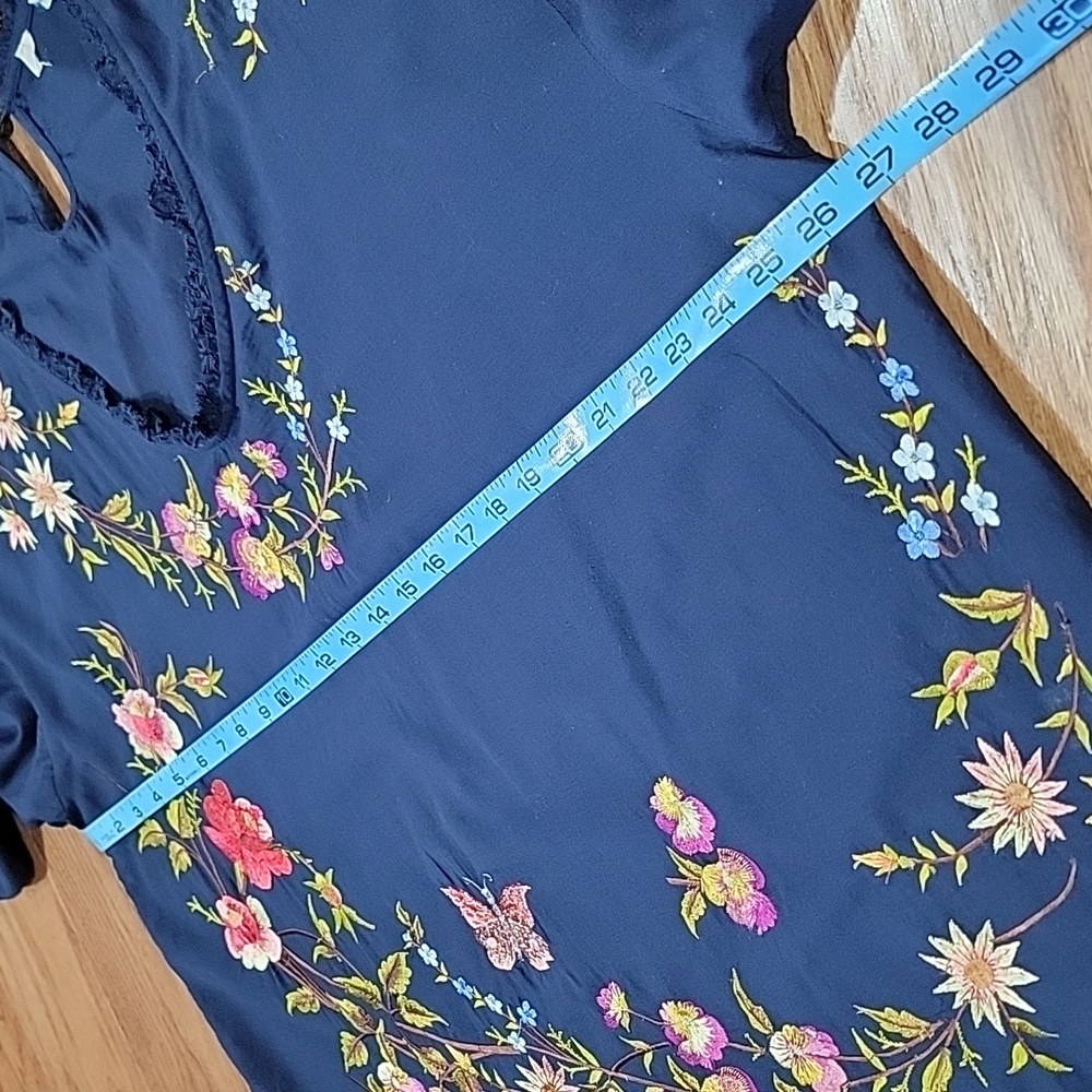 Sundance Floral Embroidered Navy Top - Picture 8 of 16